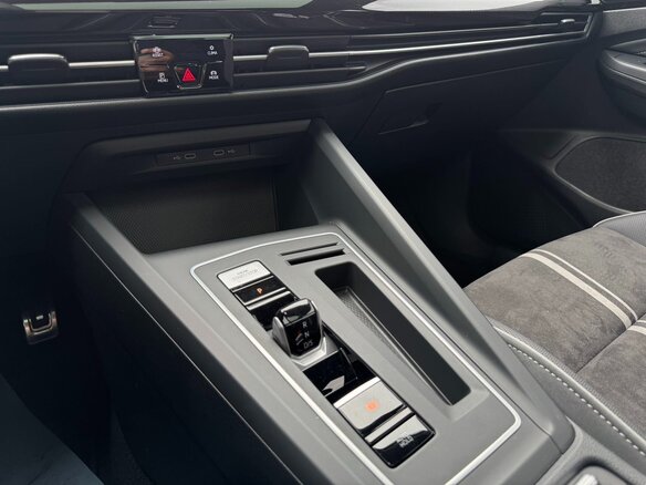 2023 Volkswagen Golf VIII, чёрный, 2098000 рублей - вид 11