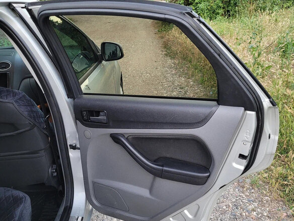 2011 Ford Focus II Рестайлинг, серебристый, 580000 рублей - вид 14