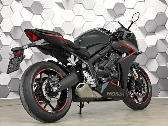 2024 Honda CBR 650R, чёрный, 1077000 рублей - вид 6