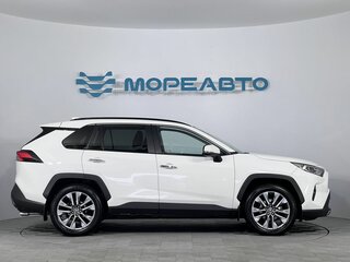 2021 Toyota RAV4 V (XA50), белый, 3660000 рублей, вид 4