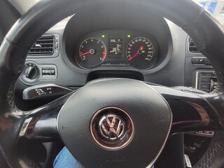 2017 Volkswagen Polo V Рестайлинг, белый, 950000 рублей, вид 5