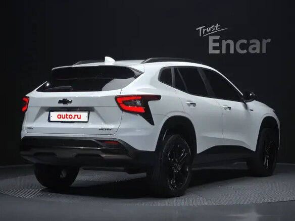 2023 Chevrolet Trax II, белый, 1500000 рублей - вид 1
