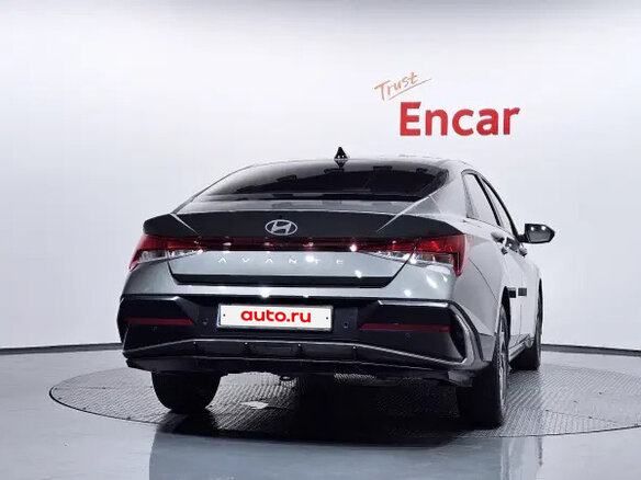 2025 Hyundai Avante VII Рестайлинг, серый, 1800000 рублей - вид 3
