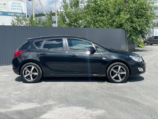 2011 Opel Astra J, чёрный, 549000 рублей, вид 4