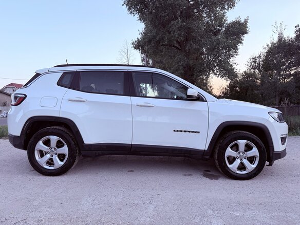 2019 Jeep Compass II, белый, 2000000 рублей - вид 2