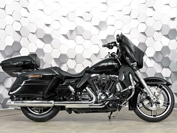 2014 Harley-Davidson Street Glide Special, чёрный, 1395000 рублей - вид 2