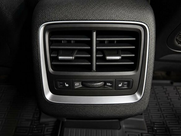 2023 Geely Atlas Pro, серый, 1599900 рублей - вид 17