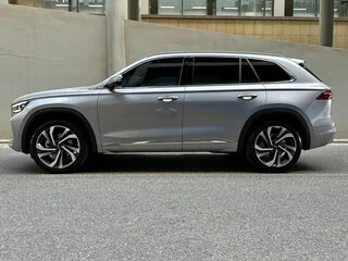 2024 Geely Monjaro (Xingyue L) I Рестайлинг (China Market), серебристый, 3309290 рублей, вид 2