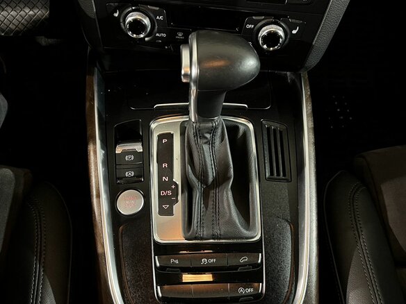 2015 Audi Q5 I (8R) Рестайлинг, синий - вид 23