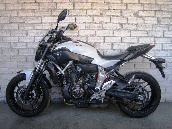 2015 Yamaha MT-07 (FZ-07), белый - вид 7