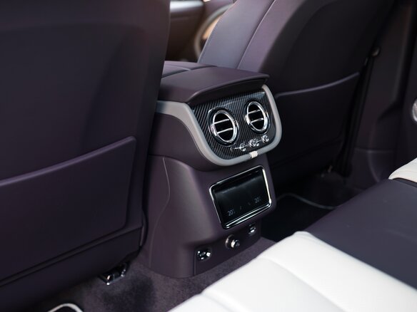 2026 Bentley Bentayga I Рестайлинг, серый, 45900000 рублей - вид 36