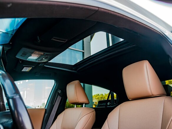 2021 Lexus ES 250 VII, белый, 3180000 рублей - вид 28