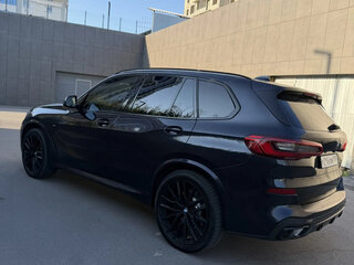 2018 BMW X5 40i IV (G05/G18), чёрный, 5090000 рублей, вид 4