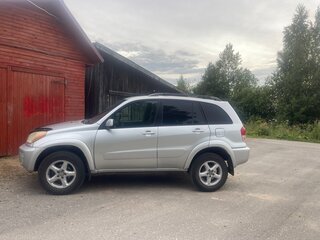 2001 Toyota RAV4 II (XA20), серебристый, 750000 рублей, вид 4