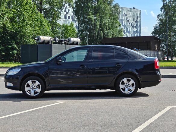 2011 Skoda Octavia DSG7 II (A5) Рестайлинг, чёрный - вид 7