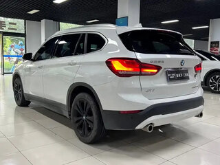 2021 BMW X1 Long 20Li sDrive II (F48) Рестайлинг, белый, 1613290 рублей, вид 4