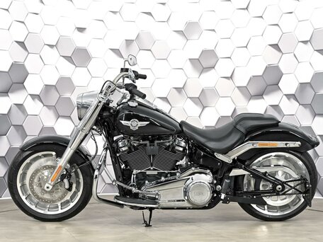 2021 Harley-Davidson Fat Boy, чёрный, 2249000 рублей, вид 4