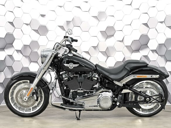 2021 Harley-Davidson Fat Boy, чёрный, 2249000 рублей - вид 3