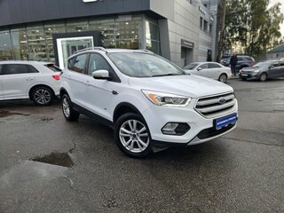 2016 Ford Kuga II Рестайлинг, белый, 1460000 рублей, вид 3