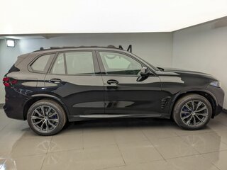 2025 BMW X5 40i IV (G05/G18) Рестайлинг, чёрный, 14450000 рублей, вид 2