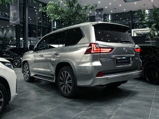 2019 Lexus LX 450d III Рестайлинг 2, серый, 7990000 рублей, вид 3