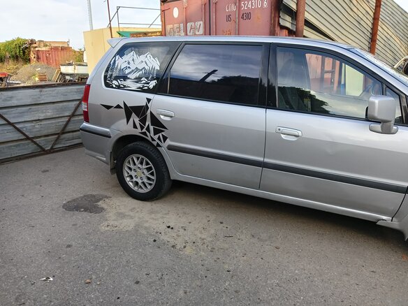 2002 Mitsubishi Space Wagon III, серебристый - вид 5