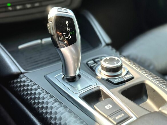 2013 BMW X6 35i I (E71) Рестайлинг, белый - вид 24