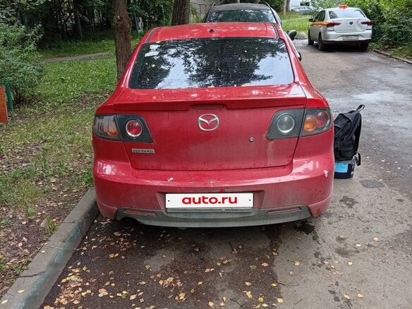 2004 Mazda 3 I (BK), красный, 150000 рублей - вид 2