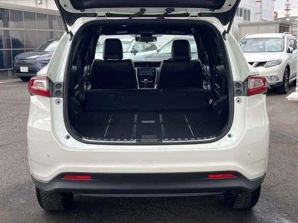 2018 Toyota Harrier III (XU60) Рестайлинг, белый, 2450012 рублей - вид 9