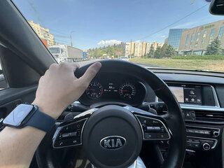 2019 Kia Optima IV Рестайлинг, белый, 1800000 рублей, вид 2