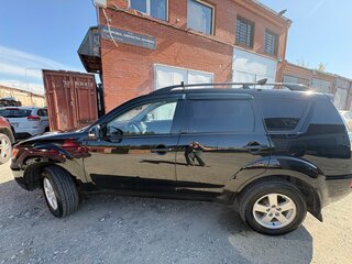 2011 Mitsubishi Outlander II Рестайлинг, чёрный, 1000050 рублей, вид 2
