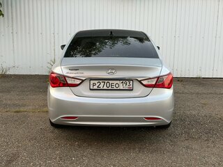 2010 Hyundai Sonata VI (YF), серебристый, 1110000 рублей, вид 4