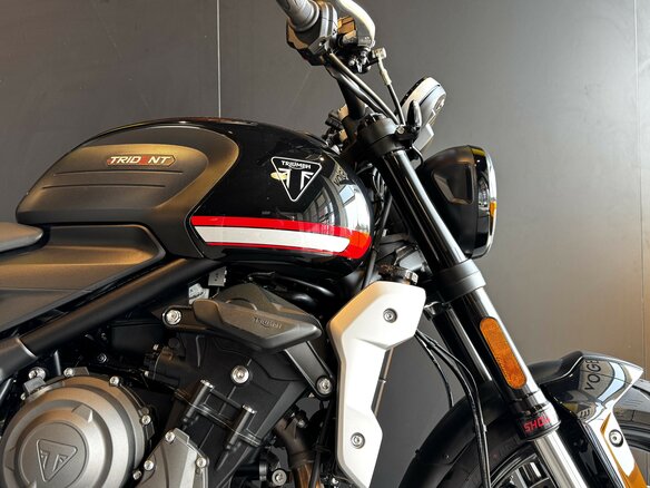 2021 Triumph Trident 660, чёрный, 930000 рублей - вид 7