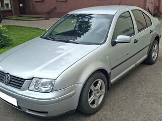 2004 Volkswagen Bora I, серебристый, 180000 рублей, вид 2
