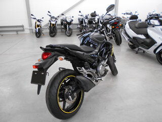 2014 Suzuki SFV 650 Gladius, чёрный, 440000 рублей, вид 3