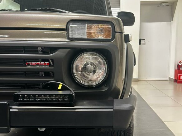 2025 Lada (ВАЗ) Niva Legend Sport I, коричневый, 1754000 рублей - вид 4