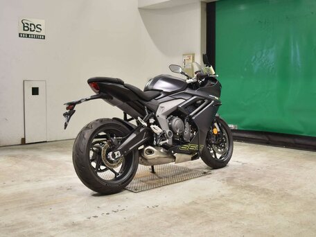 2024 Triumph Daytona 660, чёрный, 999000 рублей, вид 5