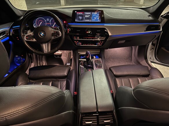 2018 BMW 5 серии 540i xDrive VII (G30/G31/G38), белый - вид 6