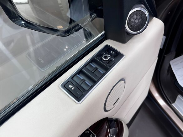 2013 Land Rover Range Rover IV, бежевый, 2925000 рублей - вид 13
