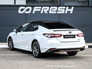 2021 Toyota Camry VIII (XV70) Рестайлинг, белый, 2943000 рублей, вид 2