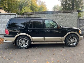 2005 Ford Expedition II, чёрный, 1700000 рублей, вид 3