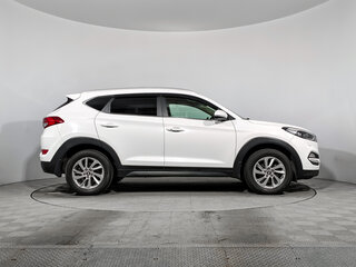 2017 Hyundai Tucson III, белый, 1897800 рублей, вид 4