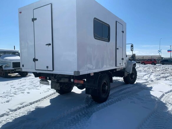 2011 ГАЗ ВМ-3284, белый, 1130000 рублей - вид 3