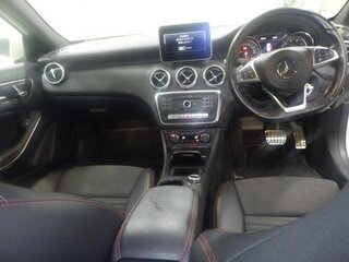 2018 Mercedes-Benz A-Класс 180 III (W176) Рестайлинг, белый, 1199000 рублей, вид 3