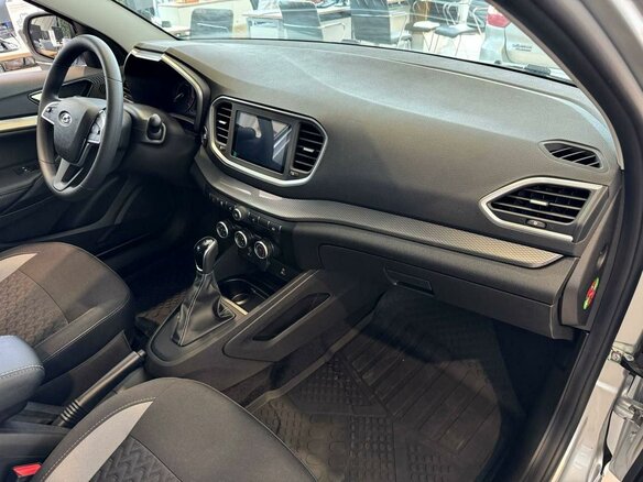 2026 Lada (ВАЗ) Vesta SW I Рестайлинг (NG), серебристый - вид 5
