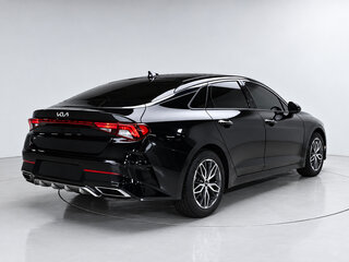2023 Kia K5 III, чёрный, 2465000 рублей, вид 3