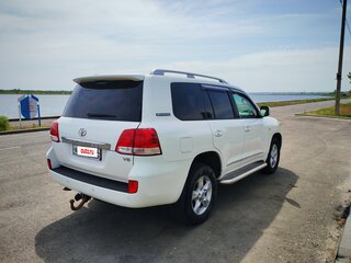 2011 Toyota Land Cruiser 200 Series, белый, 3400000 рублей, вид 5