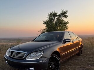 2000 Mercedes-Benz S-Класс 430 Long IV (W220), серый, 710000 рублей, вид 1
