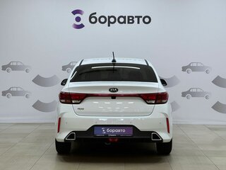 2021 Kia Rio IV Рестайлинг, белый, 1835000 рублей, вид 5