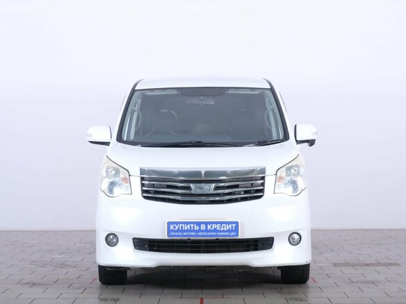 2010 Toyota Noah II (R70), белый, 1159000 рублей - вид 1